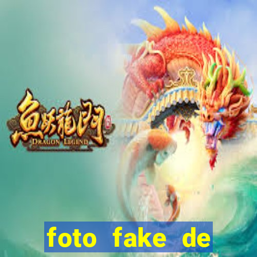 foto fake de menina no espelho cabelo cacheado